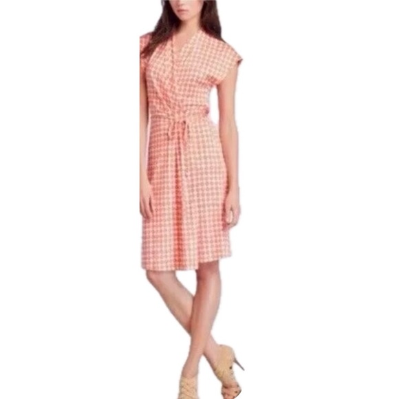 Diane Von Furstenberg Dresses & Skirts - Diane Von Furstenberg 100% Silk Jersey Mindy Wrap Dress